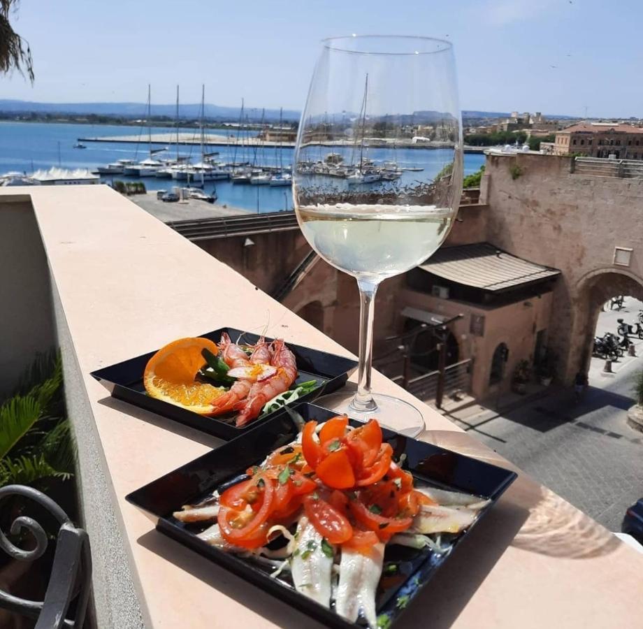 Marina Di Ortigia Couette-café